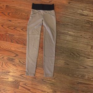 Forever 21 women’s zipper pants